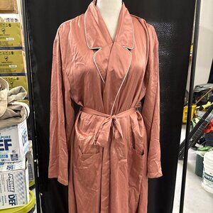 Rachel Parcell Satin Robe